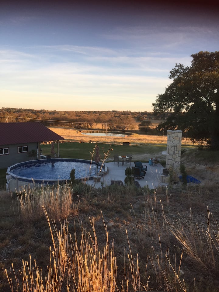 Renovated Barn With Pool - Texas