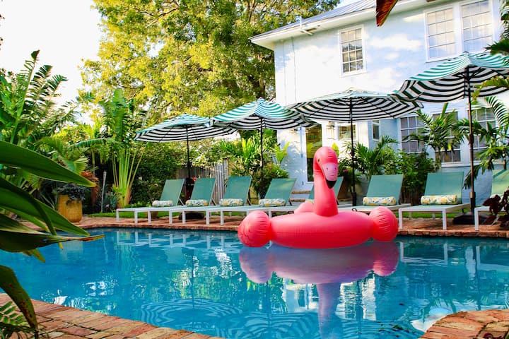 Tropical Luxury Heated Pool Home, Near Beach - West Palm Beach