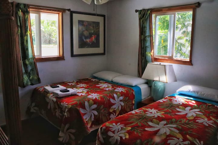 Hana Inn Room 4 Upstairs Garden View - Maui, HI