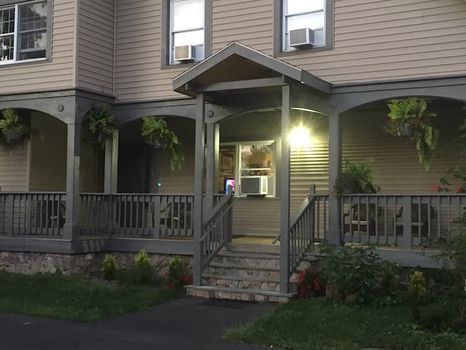 Oneonta, NY Holiday Apartment rentals cozycozy