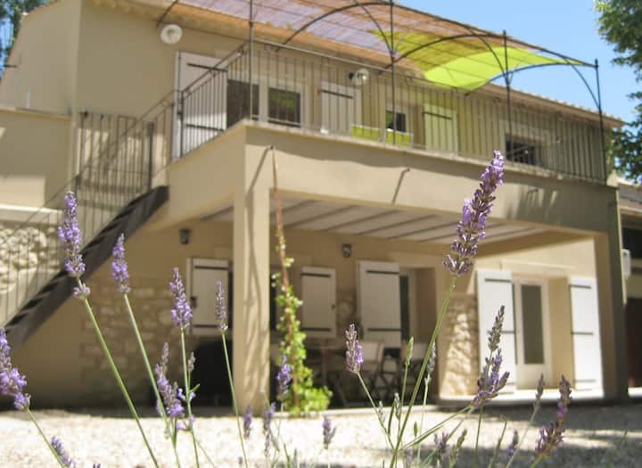 Gîte en campagne Provençale avec balcon ensoleillé - Cavaillon