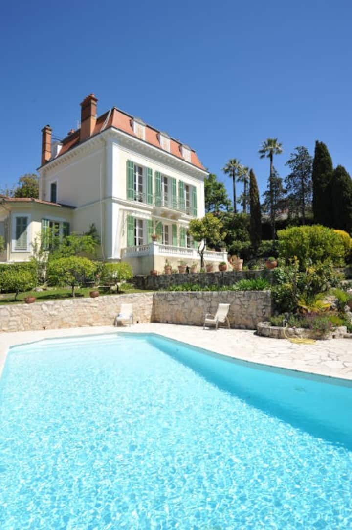 Belle Villa Victorienne Avec Piscine Et Jardins - Cannes