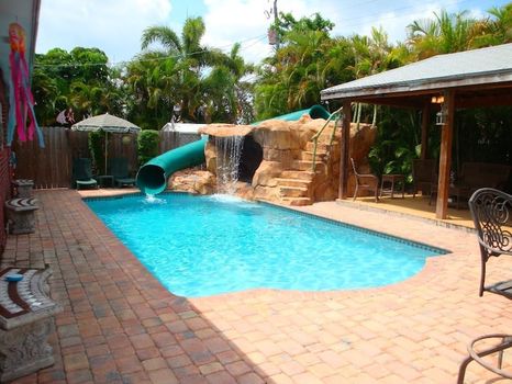 Davie Villas and Beach house Best Price on cozycozy