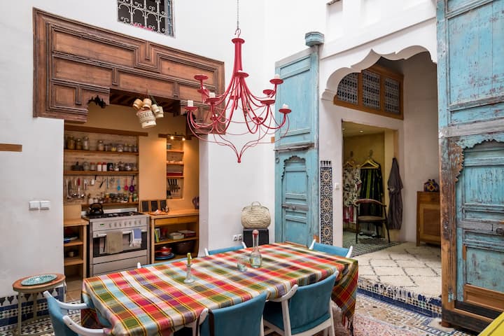 Stylish courtyard home with fab roof terrace views - Fès