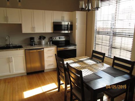 Bathurst Apartments and Condos For Rent cozycozy