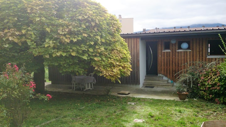 gîte 2 étoiles - 35 m2 avec jardin et parking - Chambéry