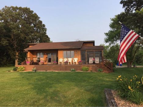 Swan Lake, Fergus Falls airbnb, hotels and vacation rentals