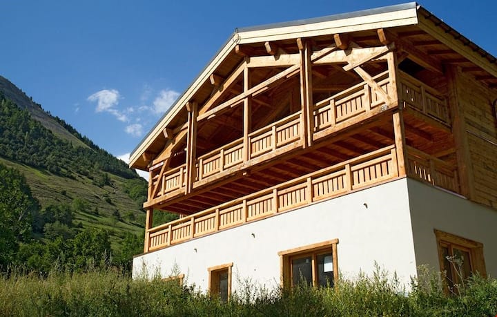 Chalet Montagnard Avec Sauna Et Bain à Remous Privatives, Wifi, Super Endroit ! - Alpe d'Huez