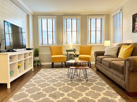 Ranch Triangle Chicago All Lodging & COZYCOZY