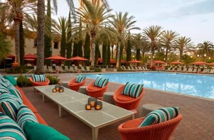 Luxury apart near Newport beach, Laguna,Disneyland - Irvine, CA