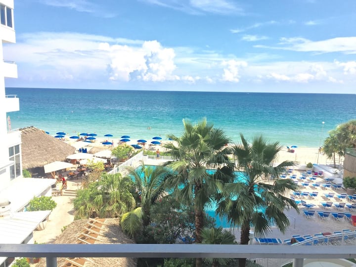 1. Ocean View Beachfront Hotel Balcony Suite - Fort Lauderdale