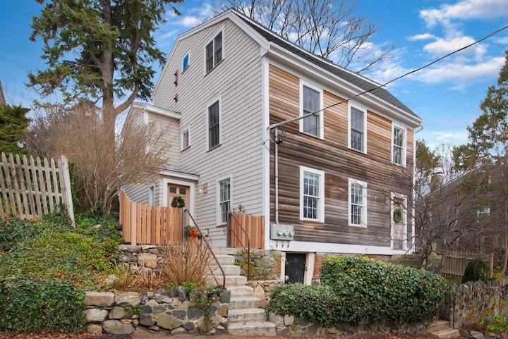 Just Renovated Apt in Marblehead Historic District - Beverly, MA