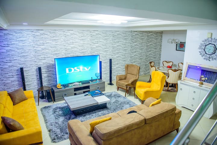 Luxury 4Bedroom with 24hrElectricity/WIFI/Security - Abuja