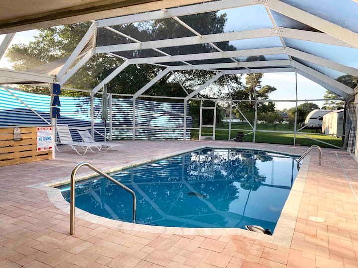 Fantastic Private House,  Waterfront, Heated Pool - West Palm Beach