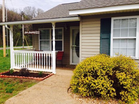 158 Hermann, MO Vacation rentals & Airbnb cozycozy