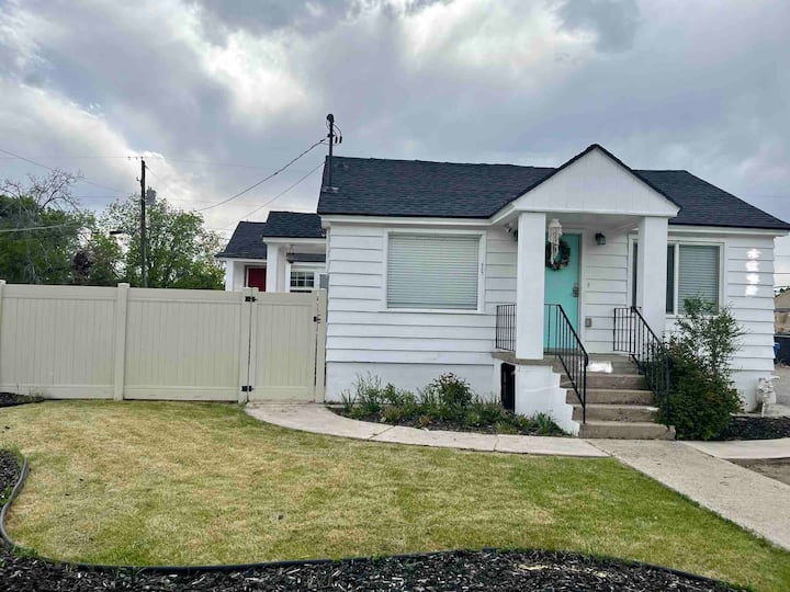 Beautifully Remodeled Home Near The Universities! - Provo, UT