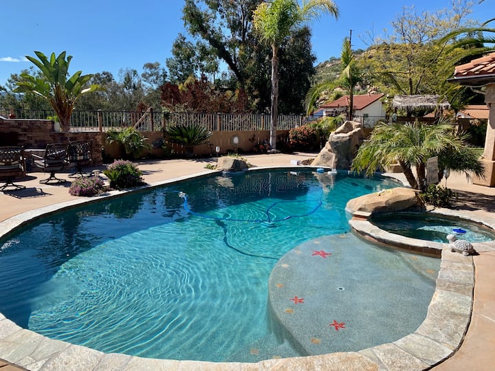 San Diego Home With Resort Backyard!! - San Diego, CA