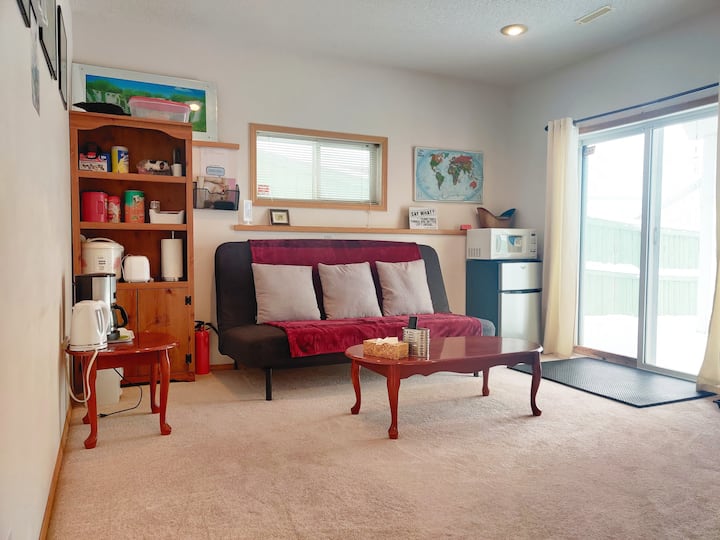 Spacious 2 Bedroom Suite In Amazing Arbour Lake - Calgary