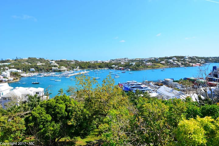 Harbour Views - Just Outside Hamilton - Bermuda