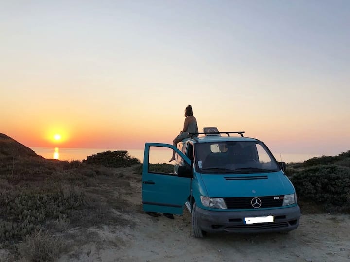 Have A Vagabound Experience With Our Vagabound Van - Lisbonne