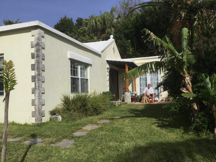 Richmont's Stand Alone Cottage In Tropical Setting - Bermuda