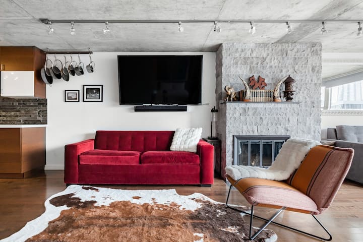 Sun Kissed High-end King West Condo, Read Reviews - Toronto