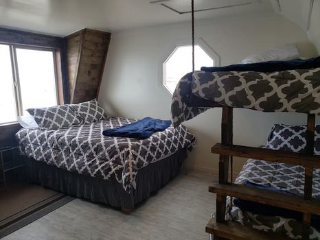 Halibut Cove, AK Vacation Rentals and Airbnb cozycozy