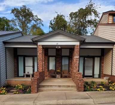 Eureka Springs, AR Vacation Rentals and Airbnb cozycozy