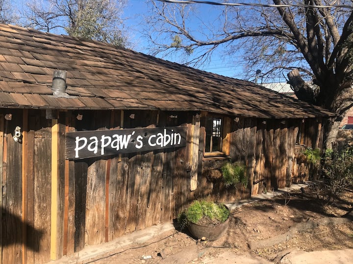 Papaw’s Cabin  (a hand-built 1930’s log cabin) - Abilene, TX
