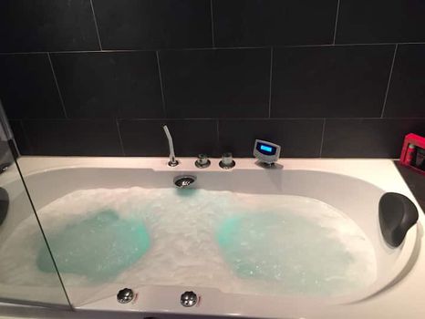 6643 Amsterdam Short Term and Weekly Rentals cozycozy