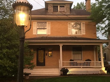 Cincinnati Vacation Rentals and Airbnb cozycozy