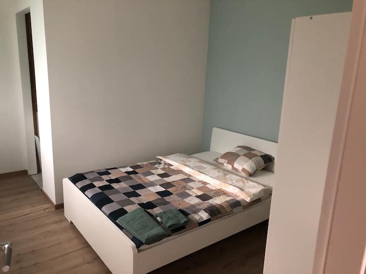 Bedroom with private bathroom 5min Basel Airport1 - EuroAirport Basel-Mulhouse-Freiburg (BSL)