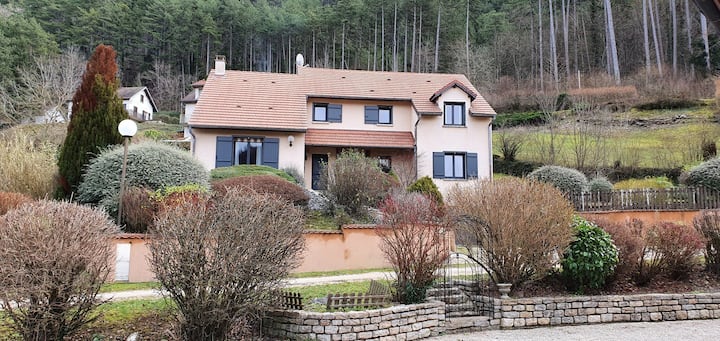Belle villa sur les hauteurs de Salins-les-Bains - Jura