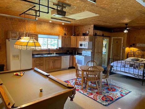 6 Davis, IL Vacation rentals & Airbnb cozycozy