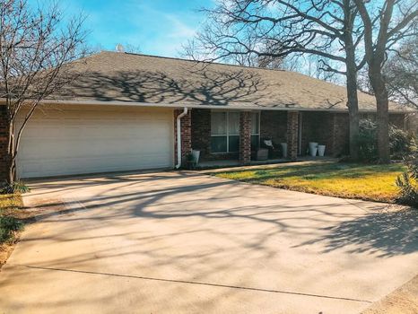 Lake Mineral Wells State Park, Mineral Wells airbnb, hotels and