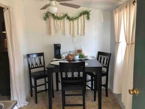 Uvalde Vacation Rentals and Airbnb cozycozy