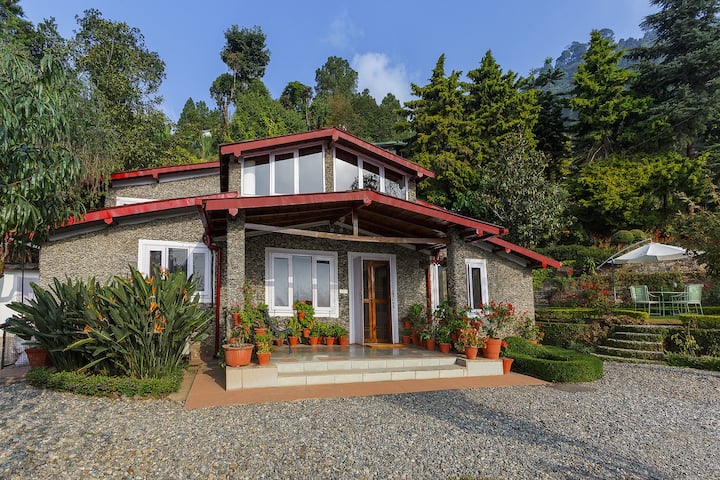  3 BDR Lennys Den - Villa, Cook & Garden - Bhowali