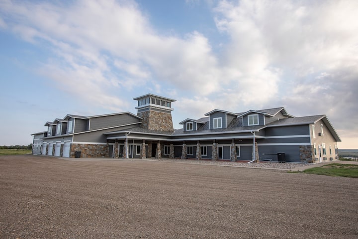 The Lodge at Medicine Creek Farms - South Dakota