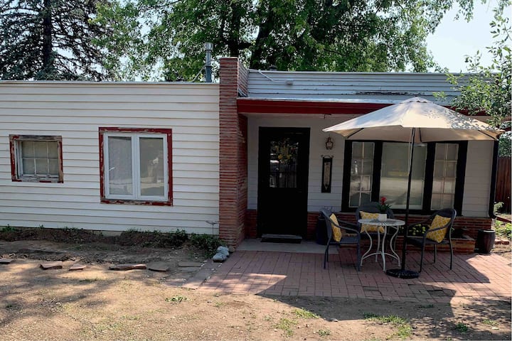 Carol's Cottage - Denver, CO