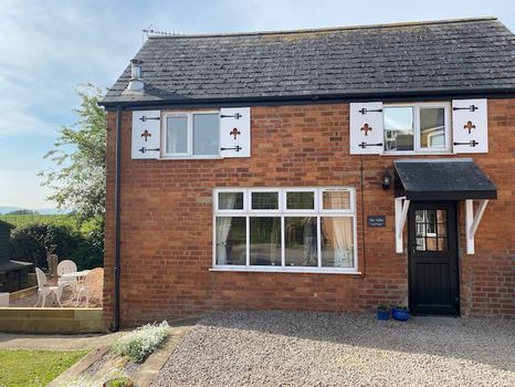 Tewkesbury Cottages at the Best Price cozycozy