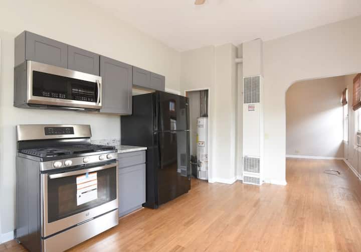 Private bedroom in 2BHK Apt in Downtown Chicago - Sheridan Park - Chicago