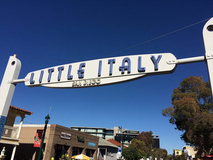 Coolest Apartment in Little Italy! - San Diego, CA