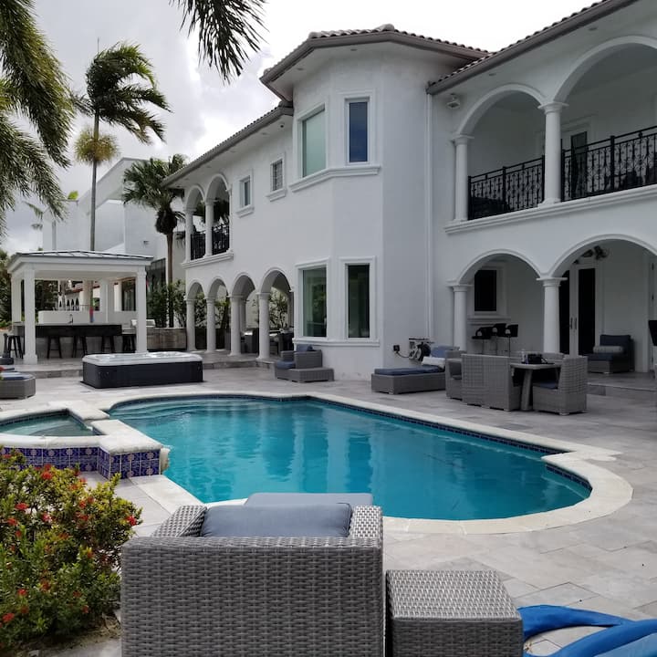 Magnificent Las Olas Waterfront Oasis By The Ocean - Fort Lauderdale