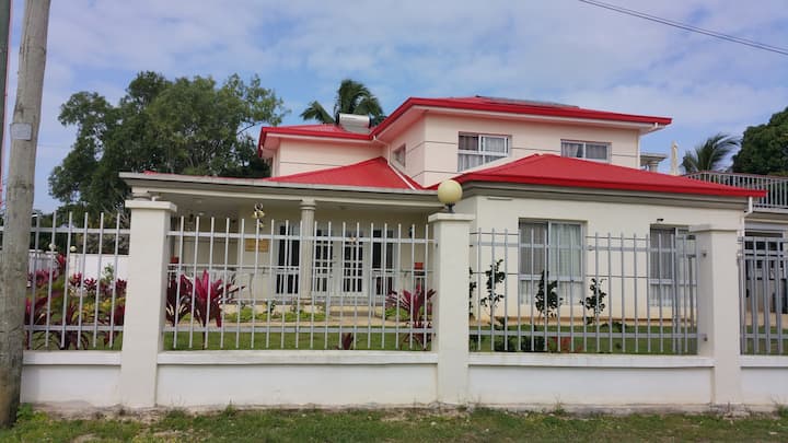Puipuikihetoa Residence, Haveluloto, Nuku'alofa - Tonga