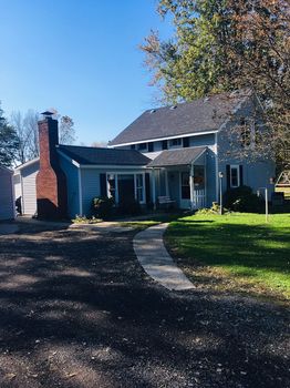 Indian Creek Zoo, Lambertville airbnb, hotels and vacation rentals