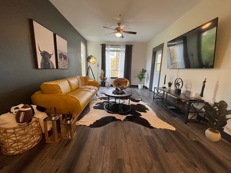 Castaic Lake State Recreation Area, Castaic airbnb, hotels and