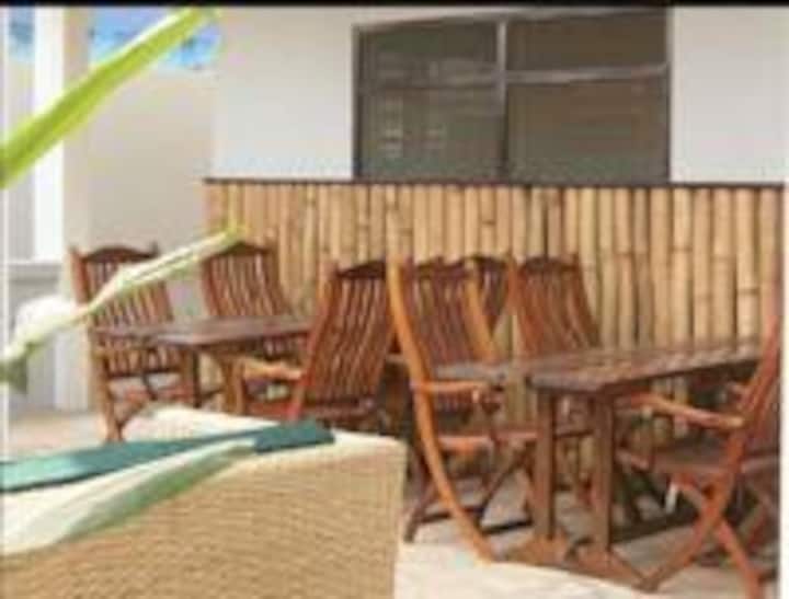 Omanye Lodge affordable, safe guesthouse Dzorwulu - Accra