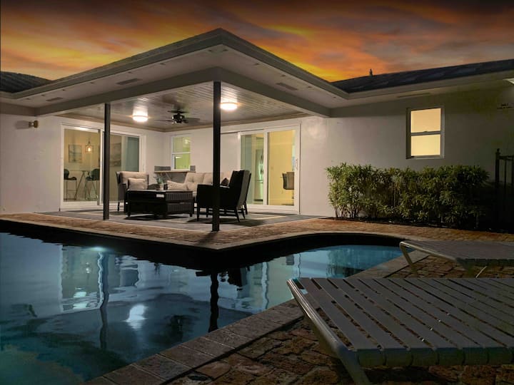 Heated Pool Home - West Palm Beach