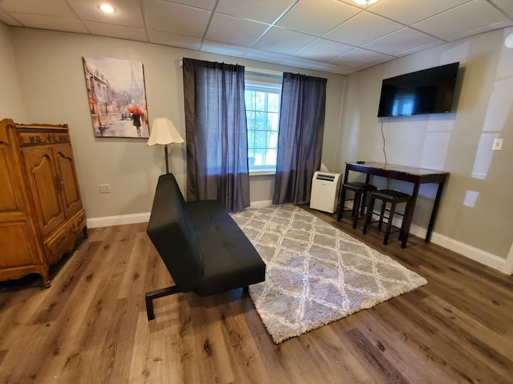 Serene Private 1 Bed Apartment - Middletown, PA