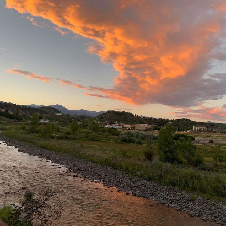 . River .Hot Tub .Walk to Town .Fishing .Views.A/C - Colorado